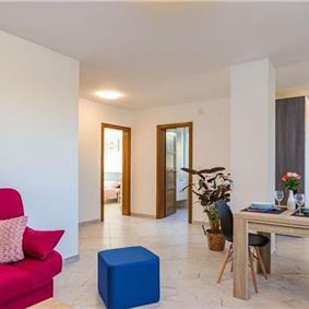 6 bedroom villa with pool near Pula, sleeps 12